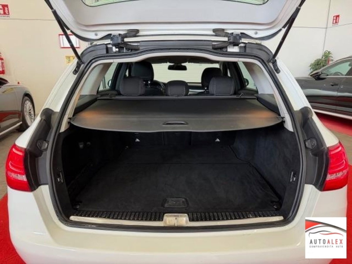 Mercedes-Benz Classe C Station Wagon 220 d 4Matic Auto Premium (12)