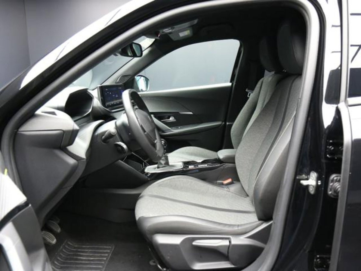 Peugeot 2008 PureTech 100 S&S Allure (15)