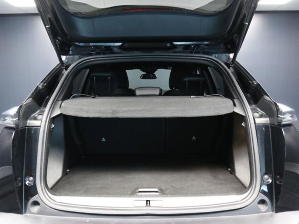 Peugeot 2008 PureTech 100 S&S Allure (5)