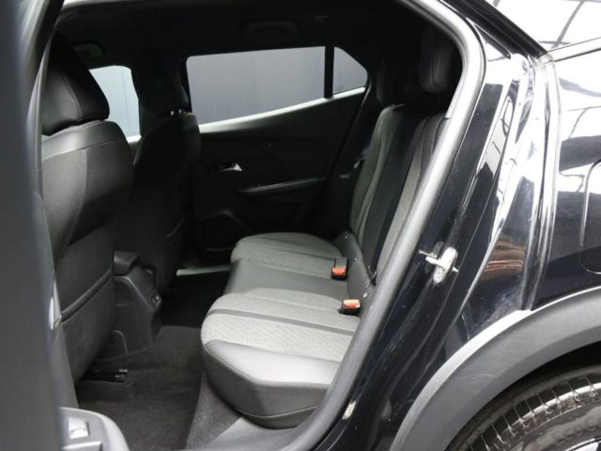 Peugeot 2008 PureTech 100 S&S Allure (7)