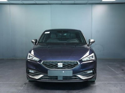 SEAT Leon 1.5 eTSI 150 CV DSG FR (2)