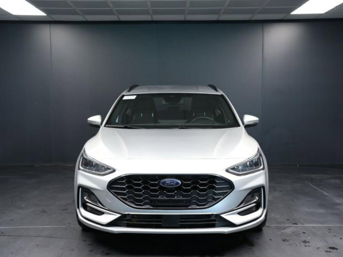 Ford Focus Station Wagon 1.0 EcoBoost Hybrid 125 CV Powershift SW ST-Line Style (2)