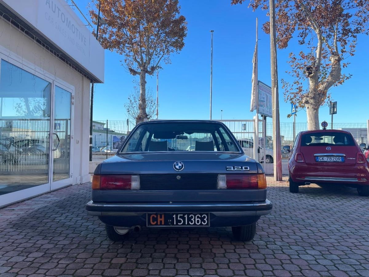 BMW Serie 3 320 2 porte (6)