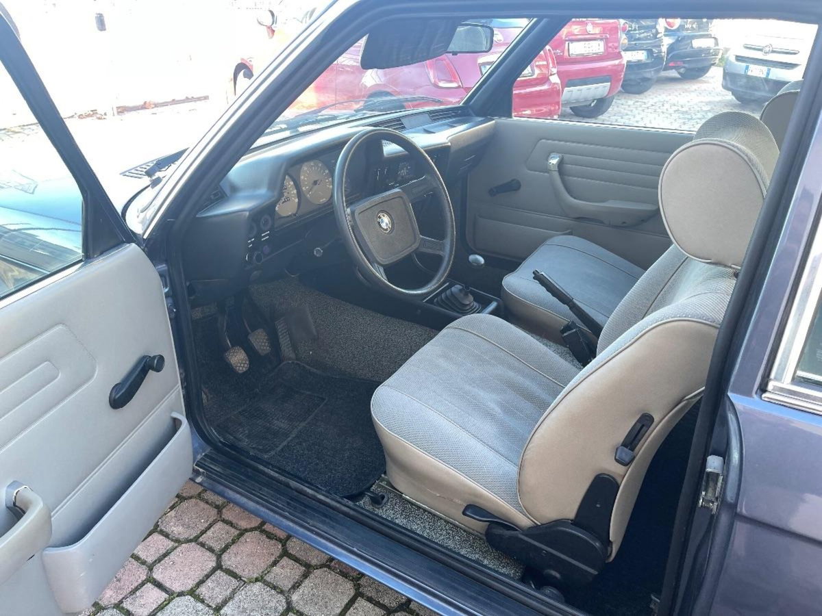 BMW Serie 3 320 2 porte (9)