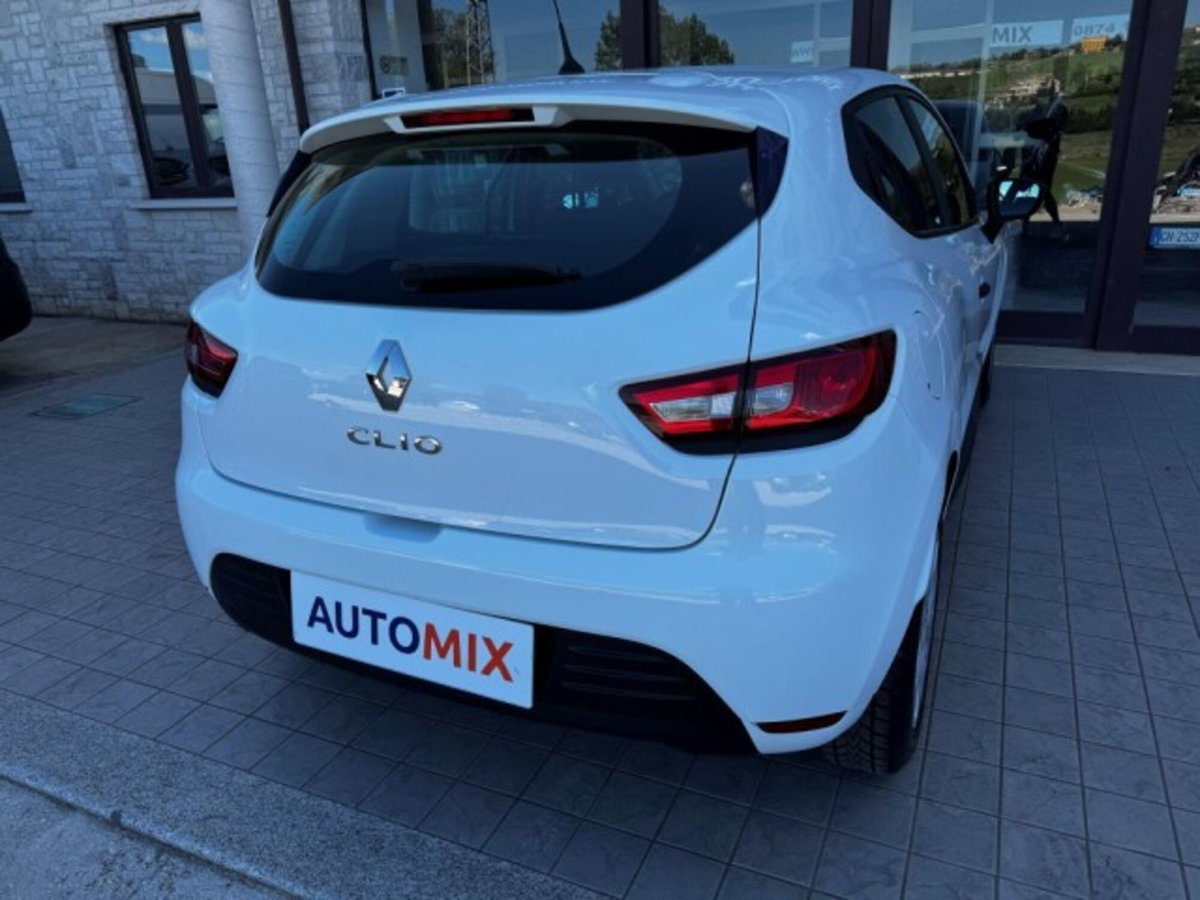 Renault Clio SporTour 1.5 dCi 75CV SporTour Dynamique Autocarro (12)