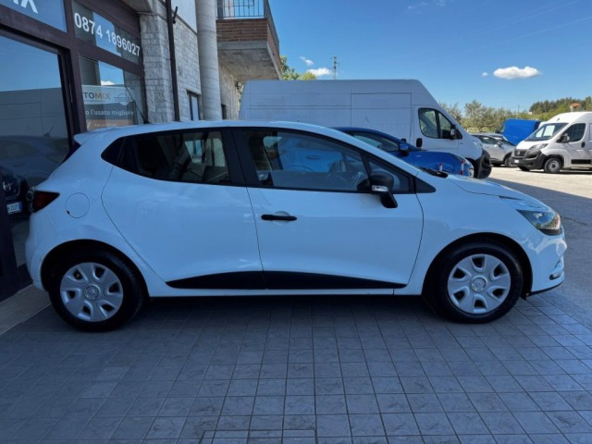 Renault Clio SporTour 1.5 dCi 75CV SporTour Dynamique Autocarro (6)