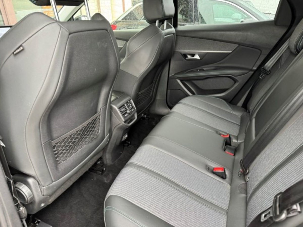Peugeot 3008 BlueHDi 130 S&S EAT8 Allure Pack (15)