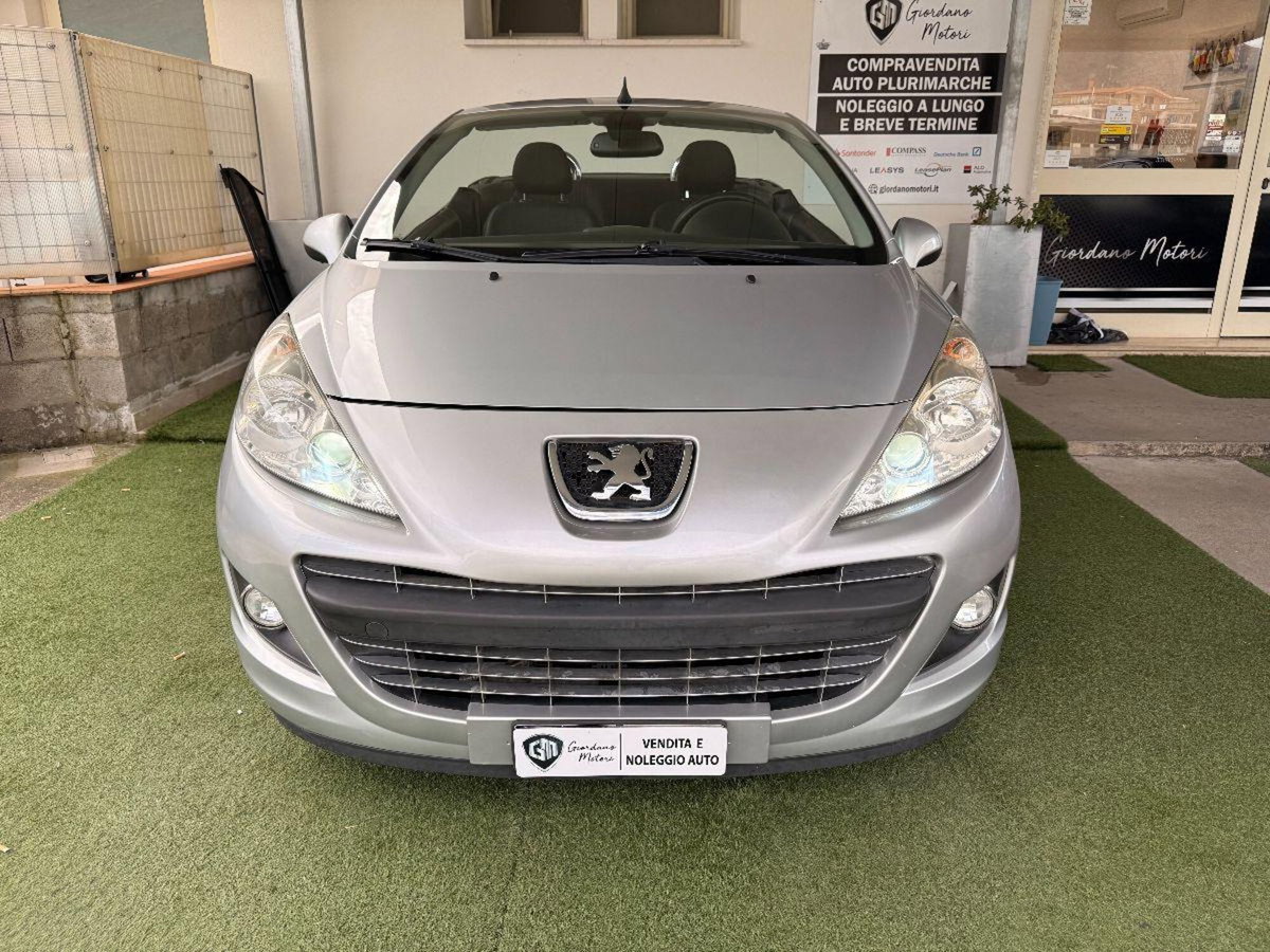 Peugeot 207 Cabrio 8V HDi 112CV CC Féline (2)