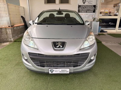 Peugeot 207 Cabrio 8V HDi 112CV CC Féline (2)