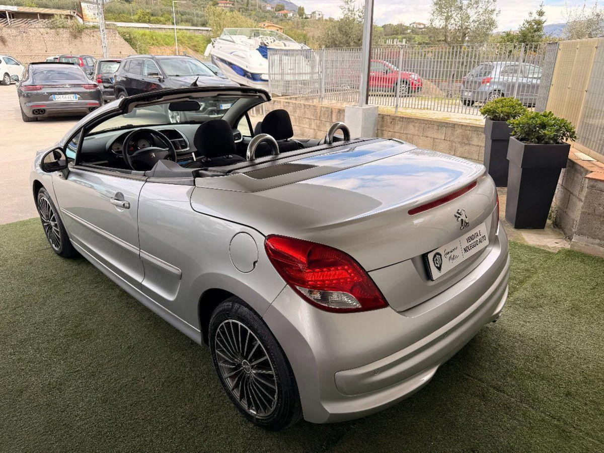 Peugeot 207 Cabrio 8V HDi 112CV CC Féline (4)