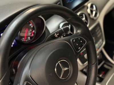 Mercedes-Benz GLA SUV 180 d Automatic Sport (10)