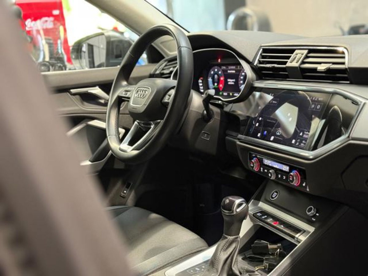 Audi Q3 Sportback 35 TDI quattro S tronic S line edition (14)