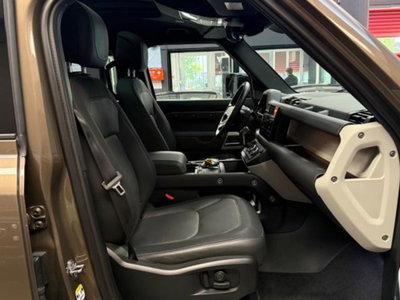 Land Rover Defender 110 3.0 l6 400 CV AWD Auto X-Dynamic S (10)