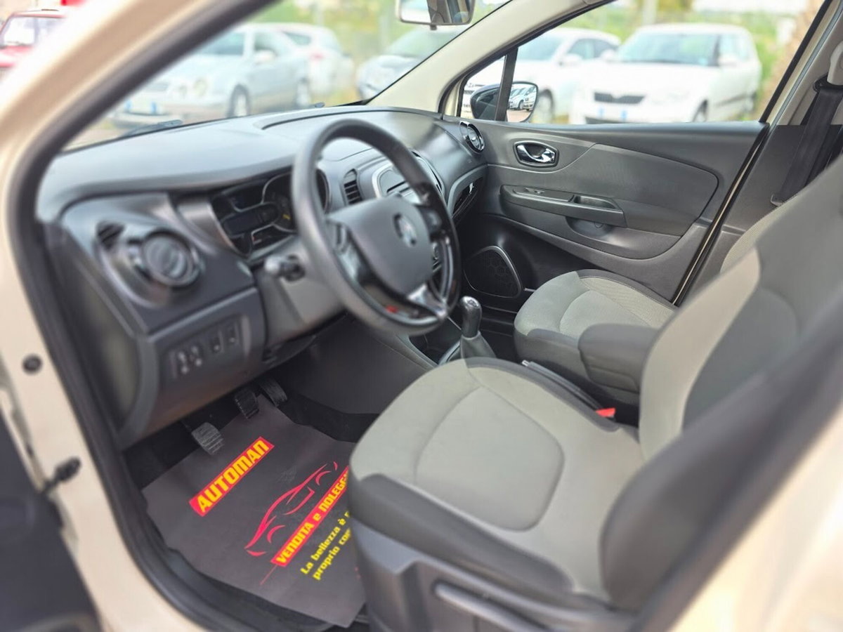 Renault Captur 1.5 dCi 8V 90 CV Start&Stop Live (13)