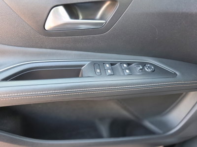 Peugeot 3008 BlueHDi 130 S&S EAT8 Allure Pack (14)