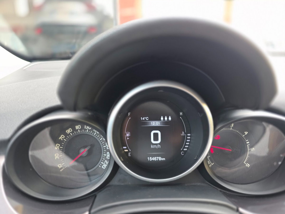 Fiat 500X 1.6 MultiJet 120 CV Lounge (20)