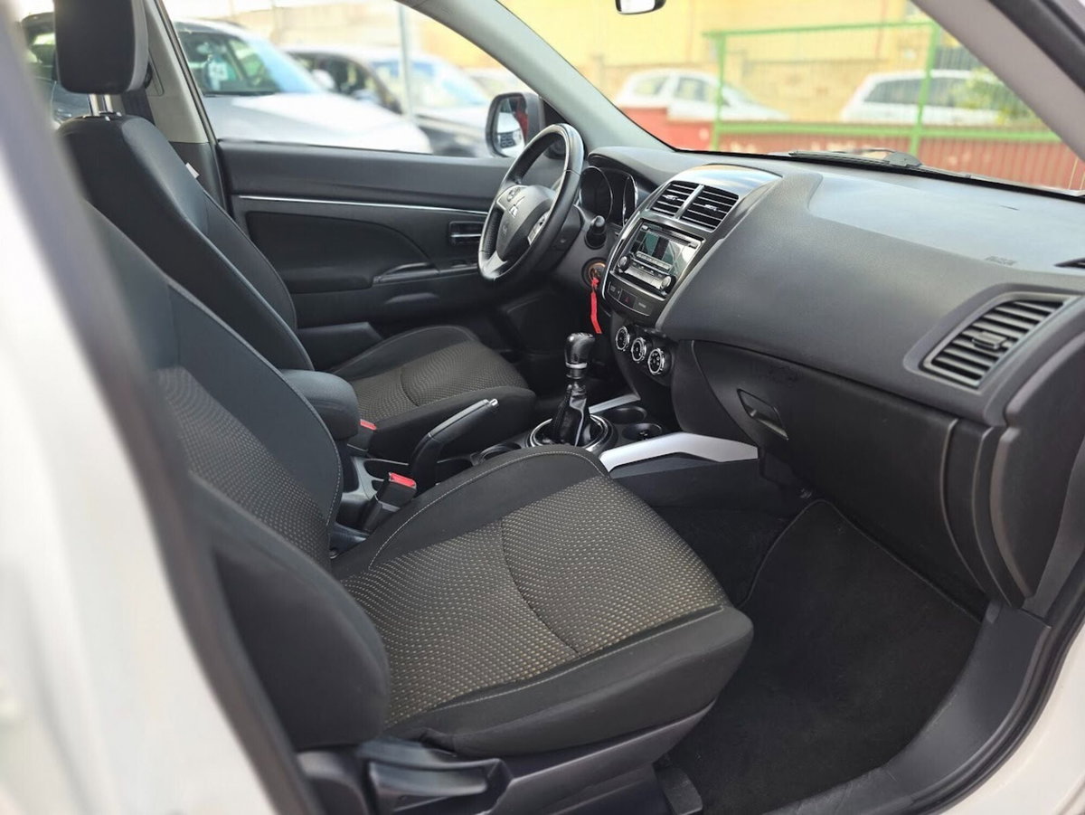 Mitsubishi ASX 1.8 DI-D 116 CV 2WD Invite (15)