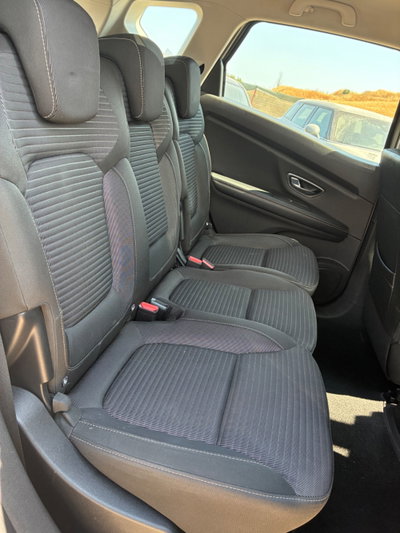 Renault Scenic E-Tech Electric XMod dCi 110 CV Start&Stop Energy Bose (20)