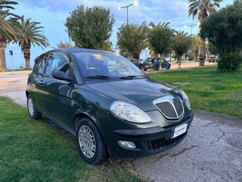 Lancia Ypsilon Multijet 16V Oro