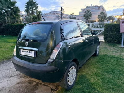 Lancia Ypsilon Multijet 16V Oro (5)