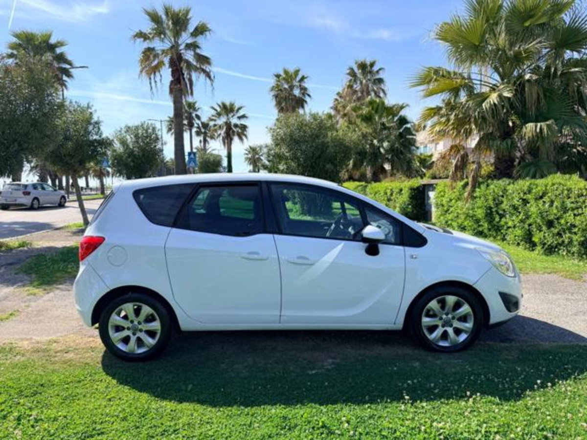 Opel Meriva 1.4 Turbo 120CV GPL Tech Cosmo (8)