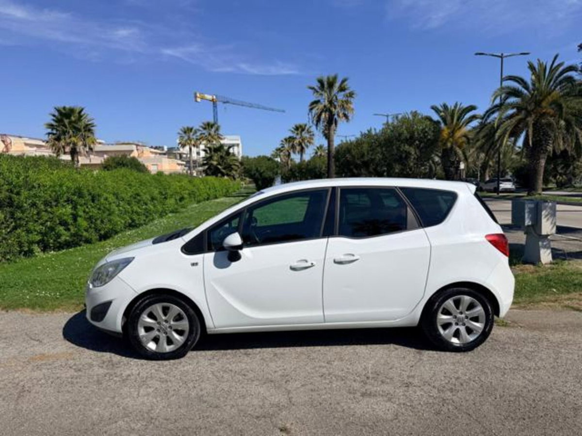 Opel Meriva 1.4 Turbo 120CV GPL Tech Cosmo (9)