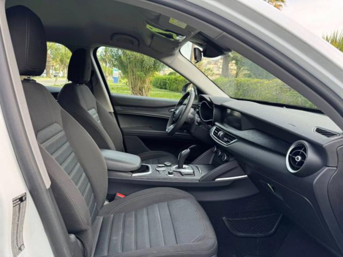 Alfa Romeo Stelvio Stelvio 2.2 Turbodiesel 190 CV AT8 Q4 Super Business (12)