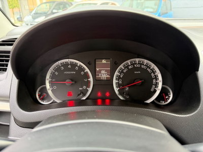 Suzuki Swift 1.2 VVT 5 porte B-Cool Bi-Color (14)
