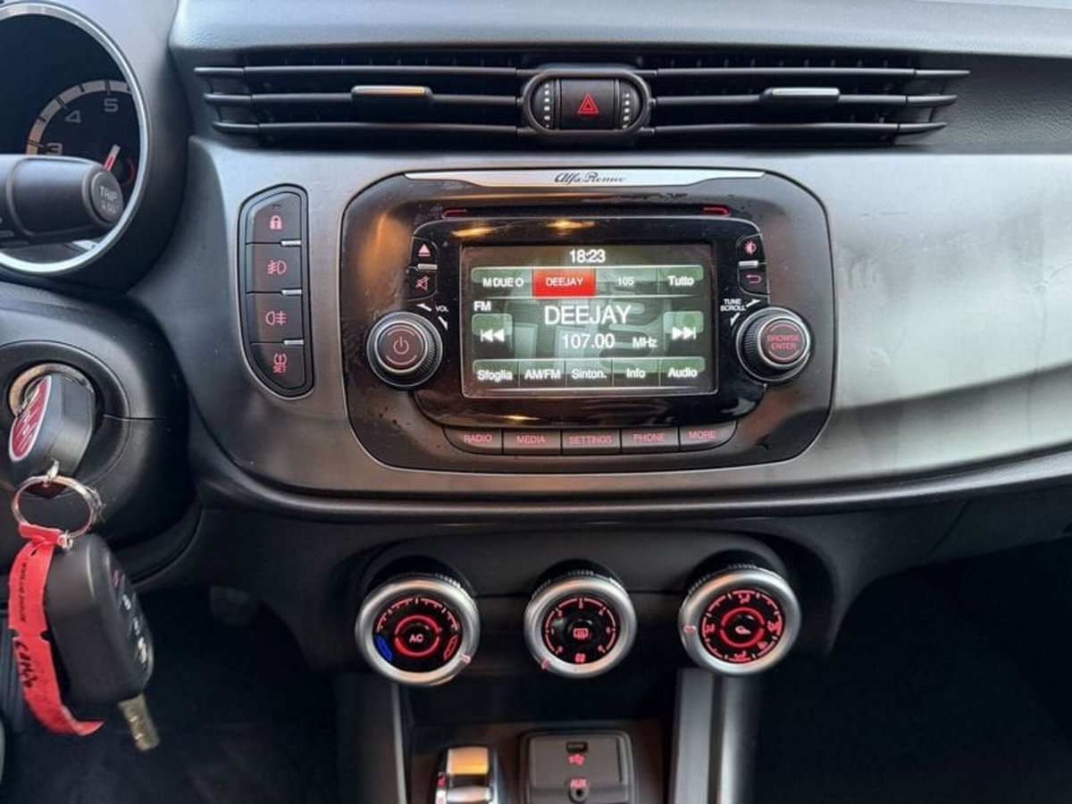 Alfa Romeo Giulietta 1.4 tb Progression 105cv E6 (10)