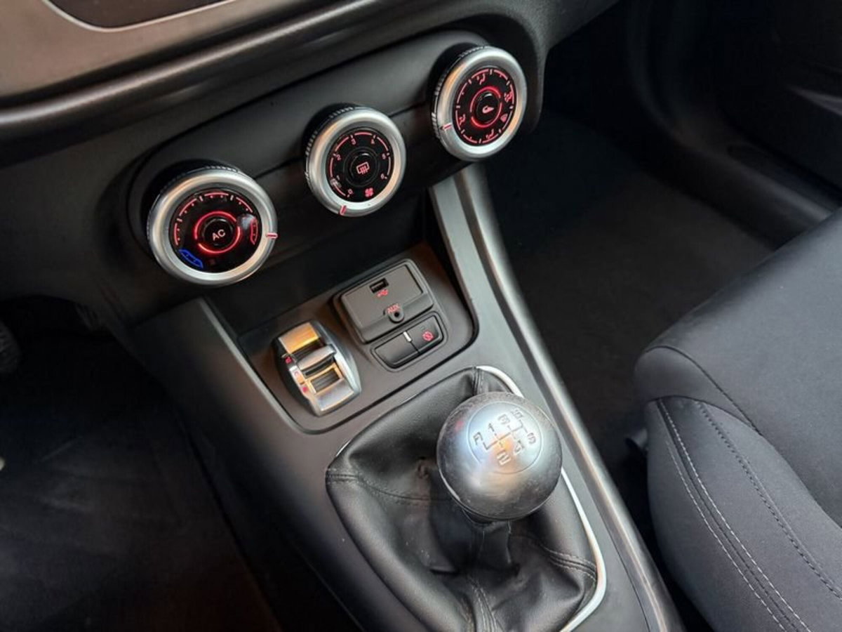 Alfa Romeo Giulietta 1.4 tb Progression 105cv E6 (11)