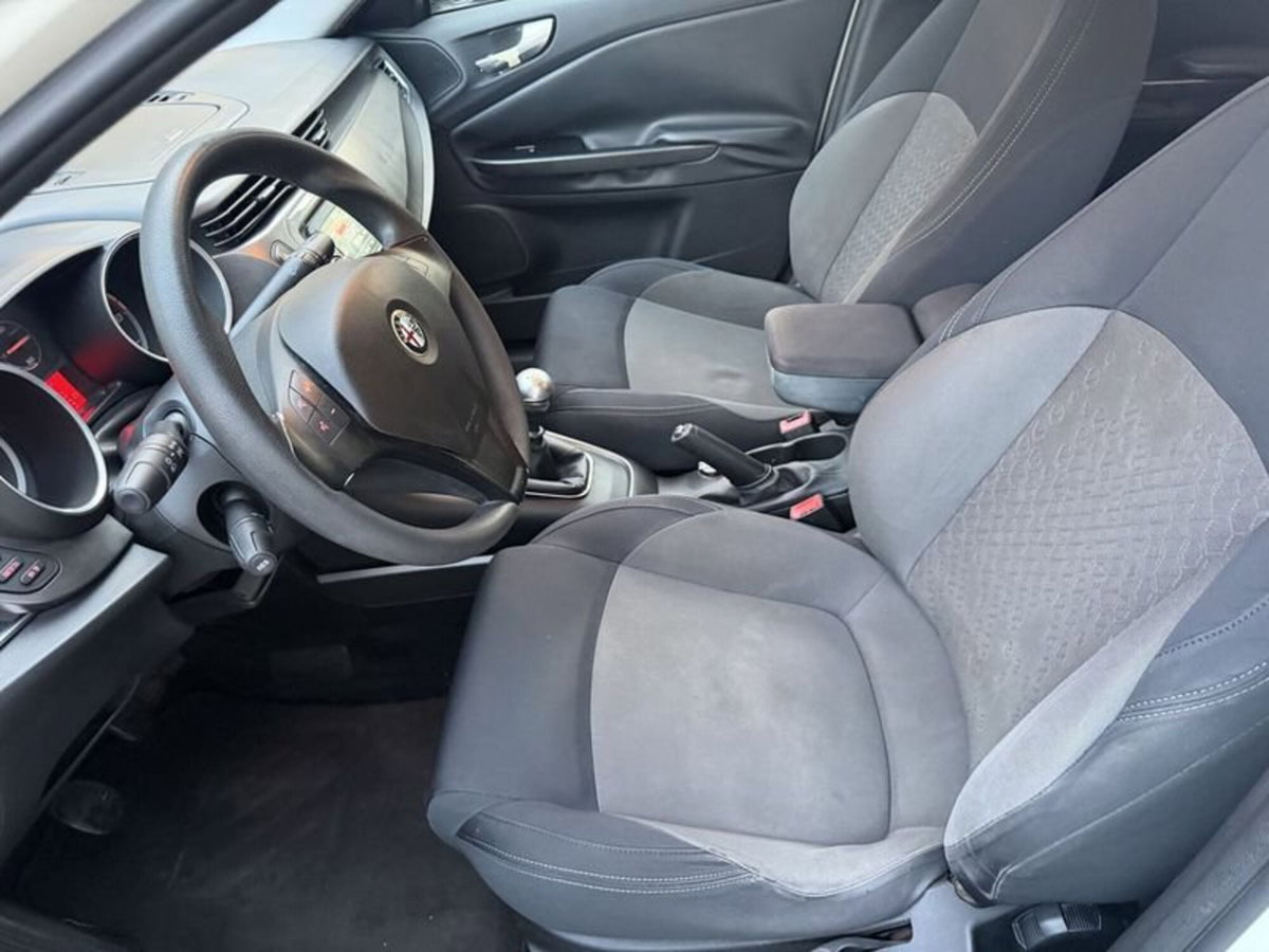 Alfa Romeo Giulietta 1.4 tb Progression 105cv E6 (5)