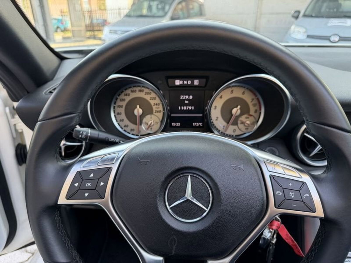 Mercedes-Benz SLK 200 CGI Sport (17)