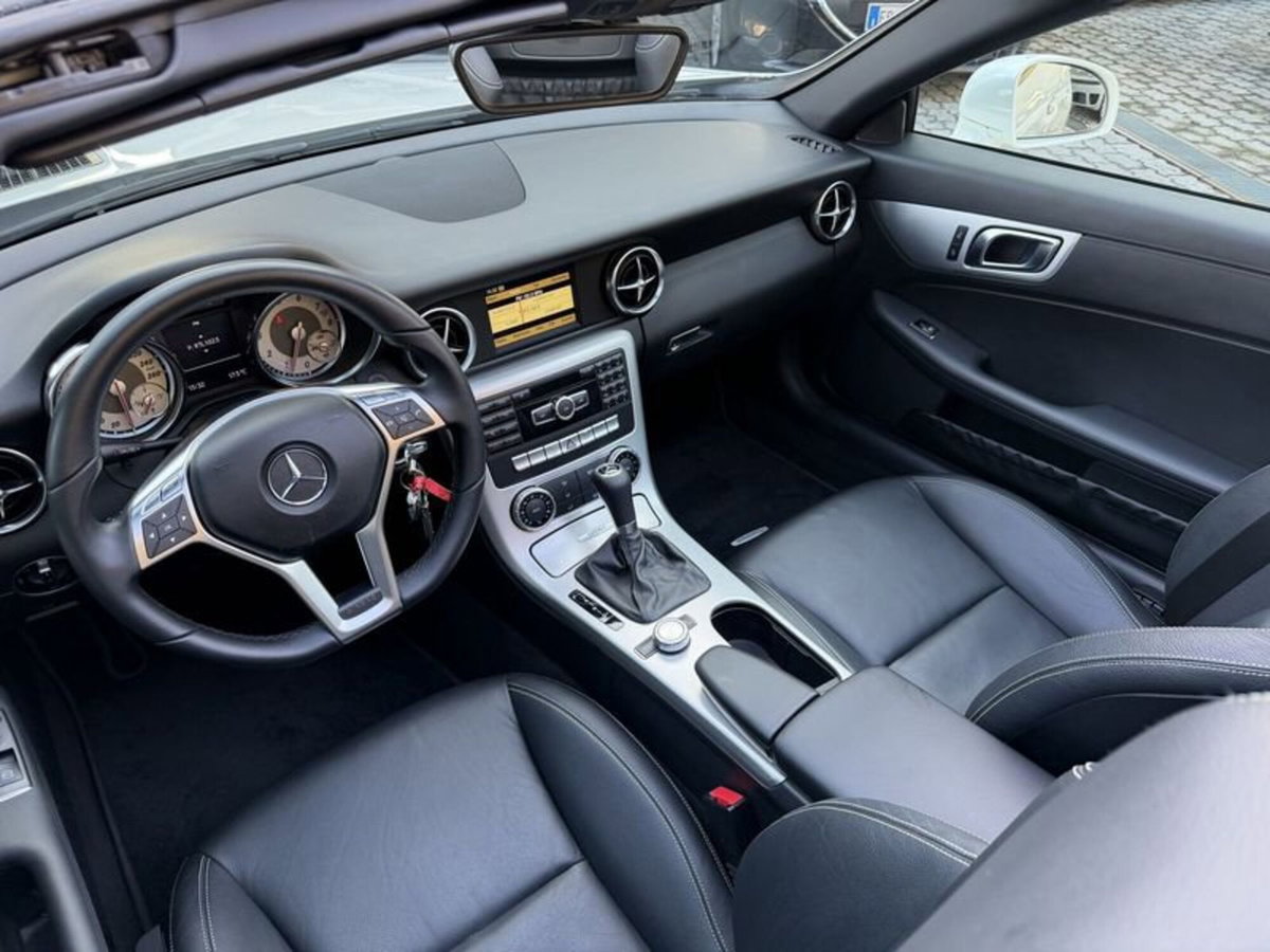 Mercedes-Benz SLK 200 CGI Sport (2)
