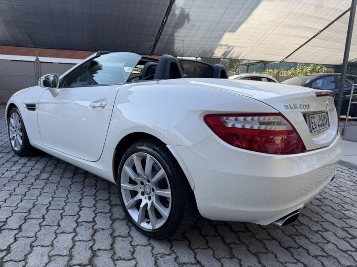Mercedes-Benz SLK 200 CGI Sport (3)