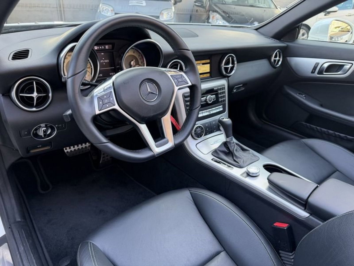 Mercedes-Benz SLK 200 CGI Sport (9)