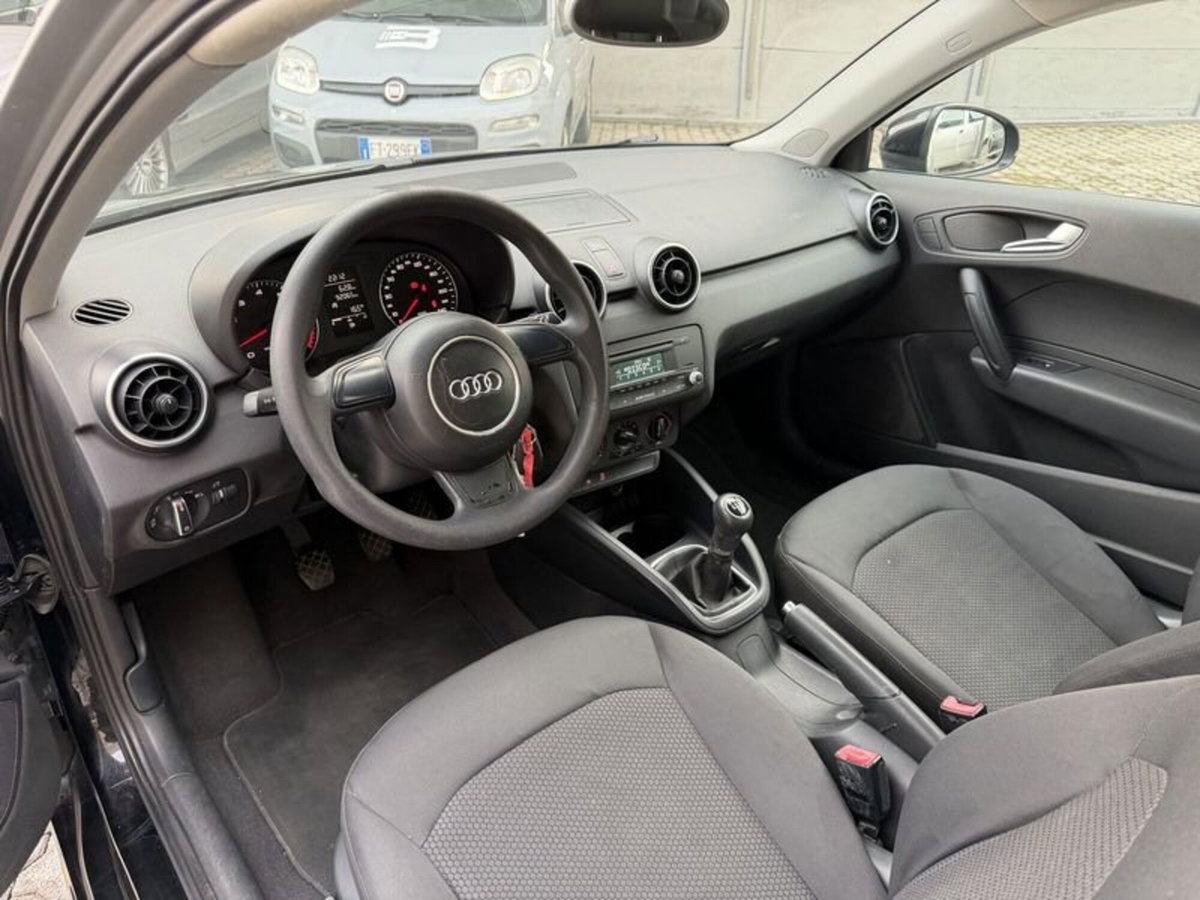 Audi A1 1.2 TFSI Ambition (2)