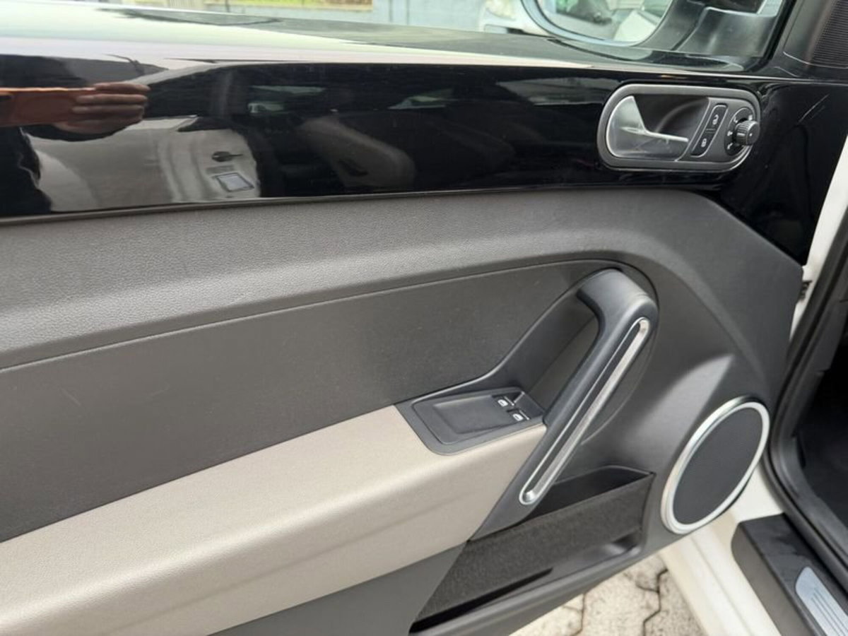 Volkswagen Maggiolino 1.4 TSI Sport (9)
