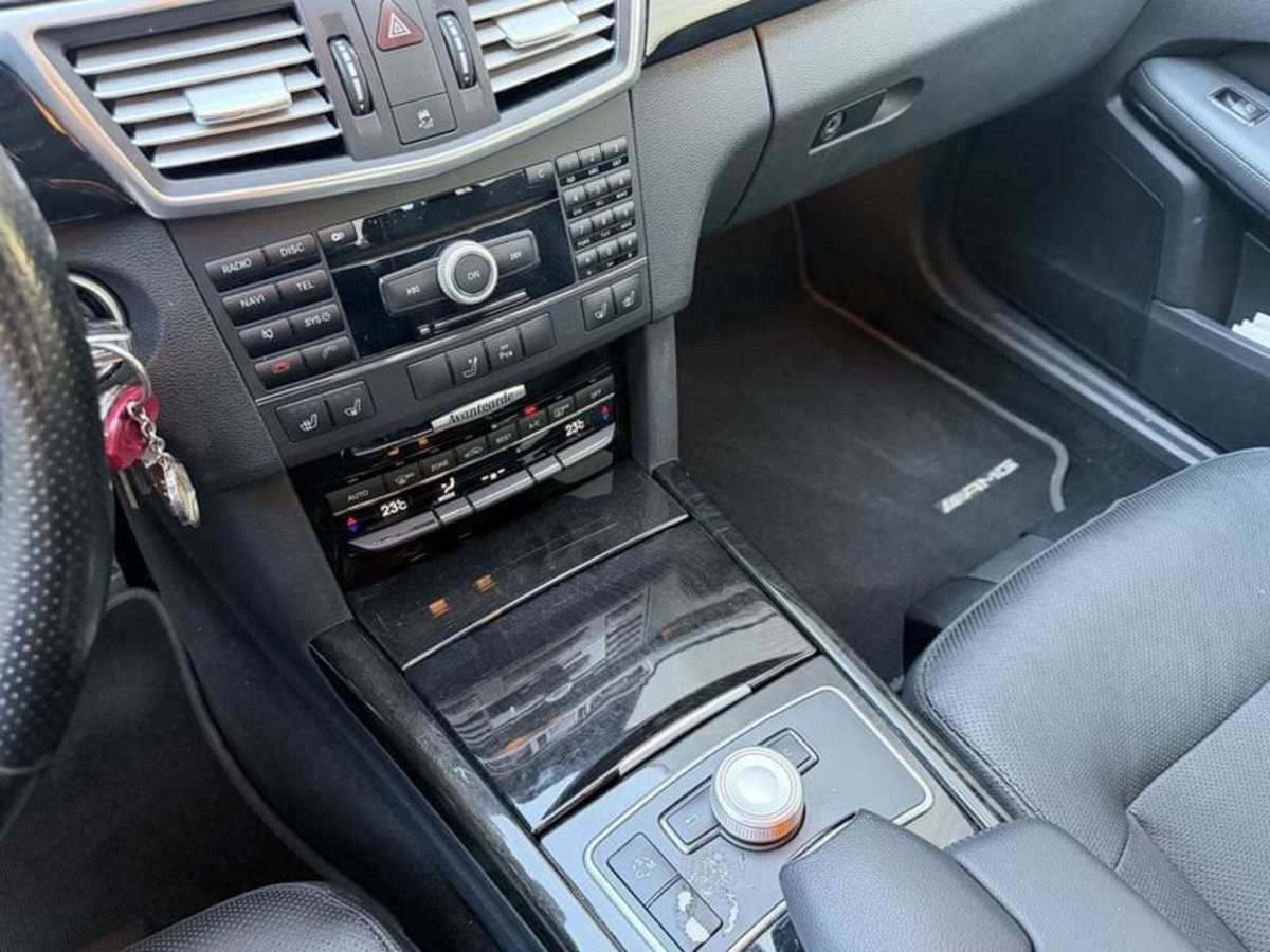Mercedes-Benz Classe E Station Wagon 350 CDI BlueEFFICIENCY Avantgarde (13)