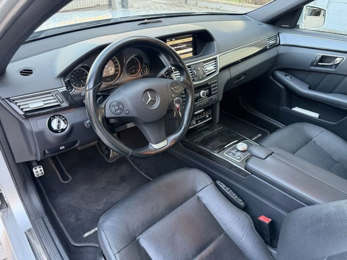 Mercedes-Benz Classe E Station Wagon 350 CDI BlueEFFICIENCY Avantgarde (2)