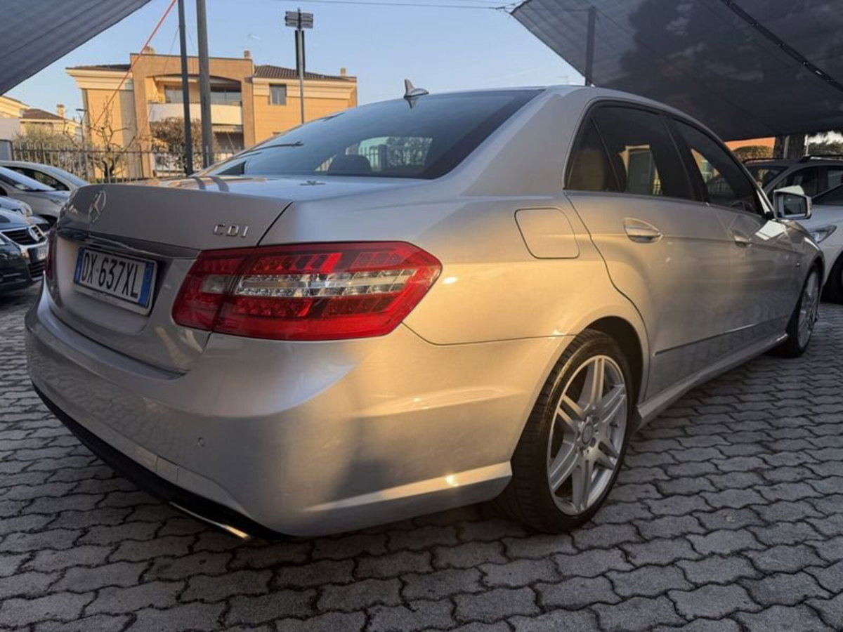 Mercedes-Benz Classe E Station Wagon 350 CDI BlueEFFICIENCY Avantgarde (6)
