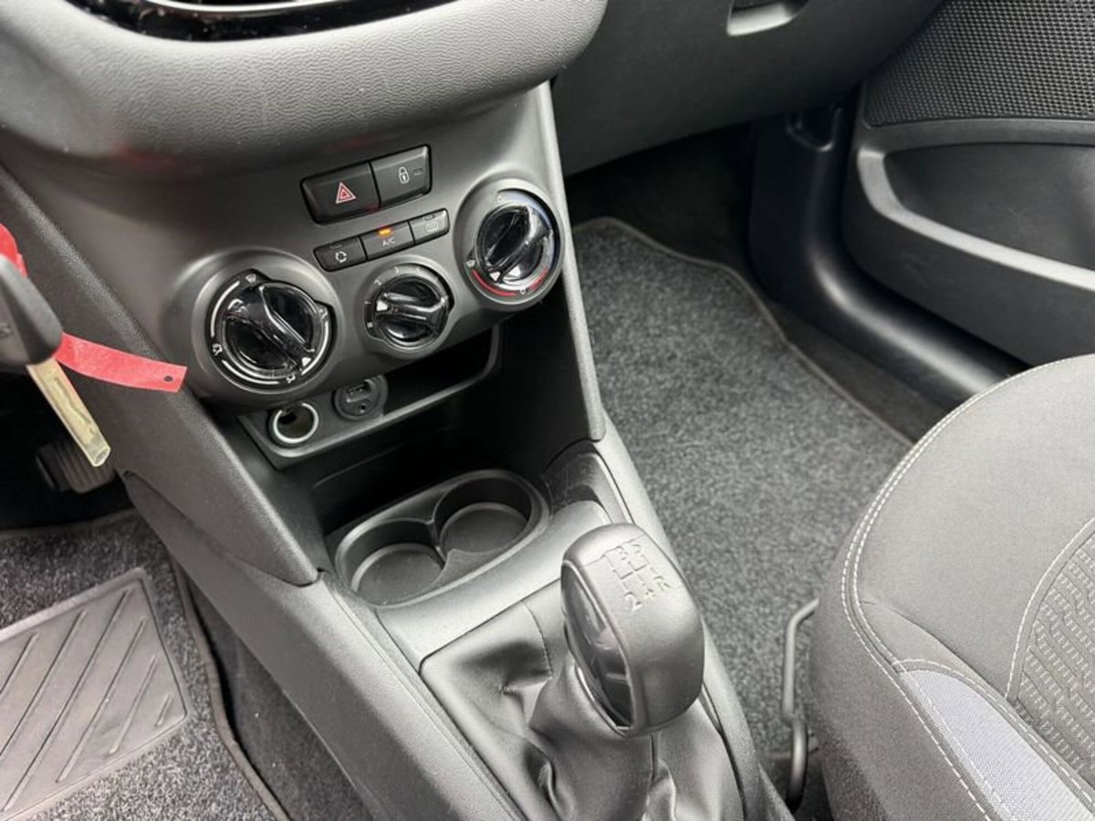 Peugeot 208 82 5 porte Allure (13)