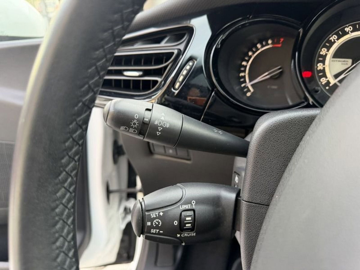 Citroen C3 PureTech 82 Exclusive (12)