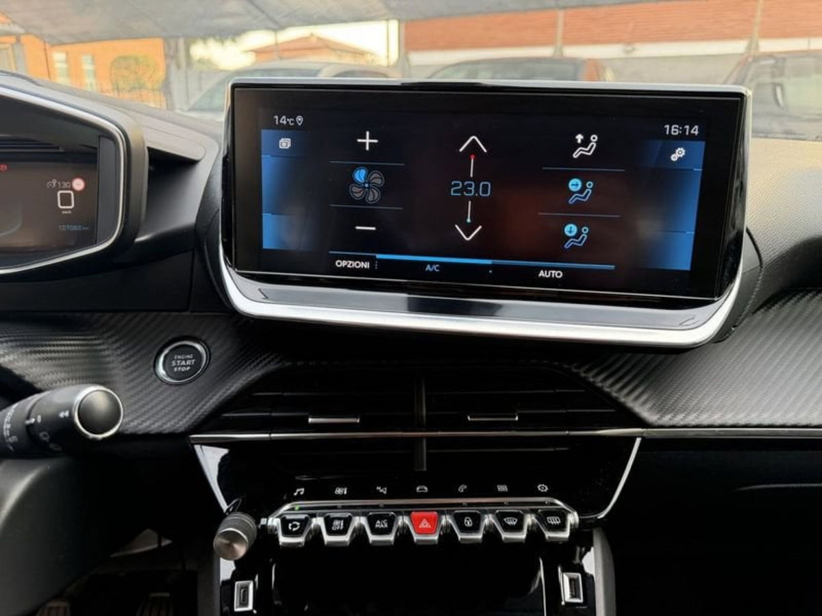 Peugeot 208 PureTech 100 Stop&Start 5 porte GT Line (11)