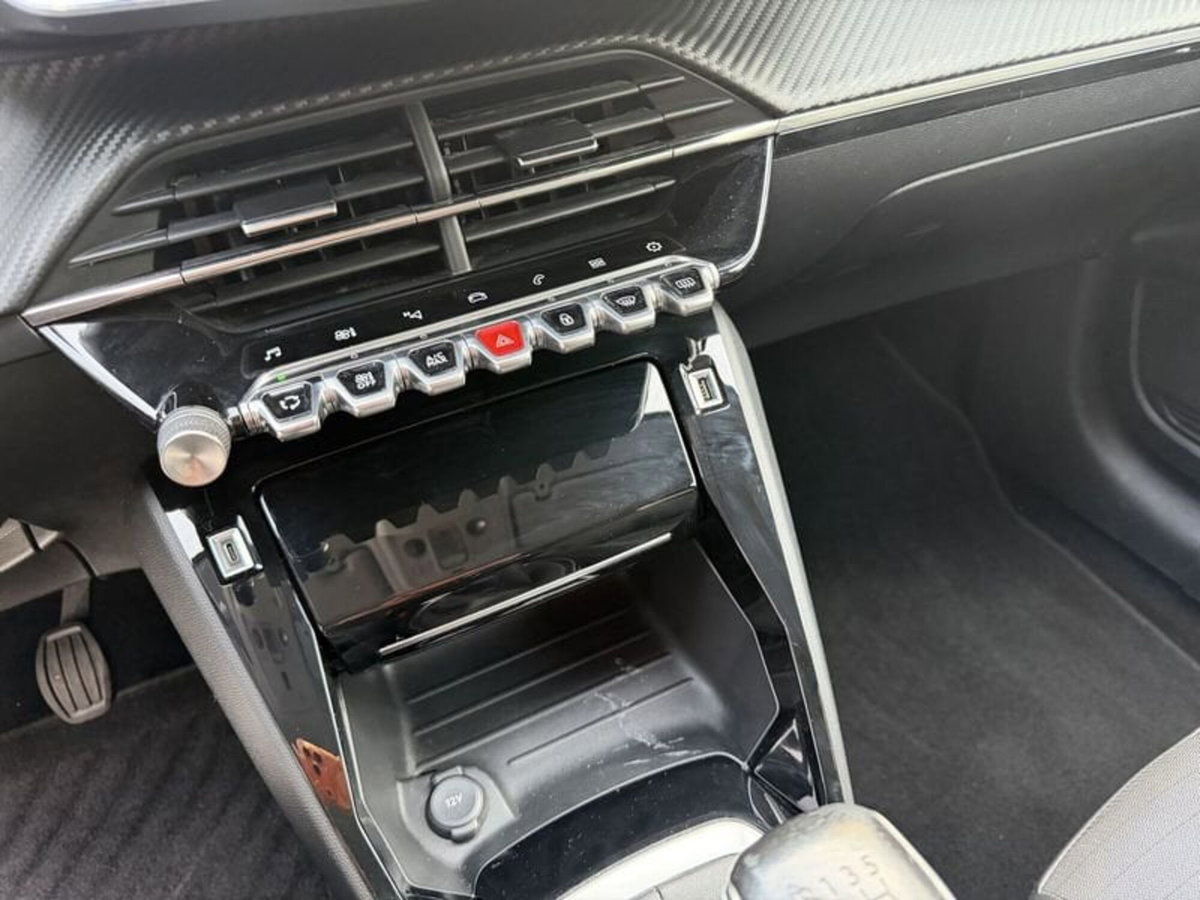 Peugeot 208 PureTech 100 Stop&Start 5 porte GT Line (12)