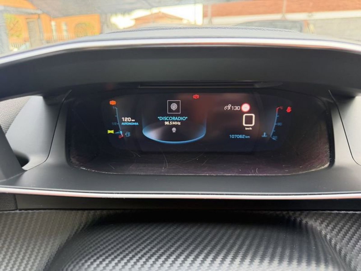 Peugeot 208 PureTech 100 Stop&Start 5 porte GT Line (14)