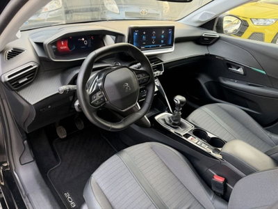 Peugeot 208 PureTech 100 Stop&Start 5 porte GT Line (2)