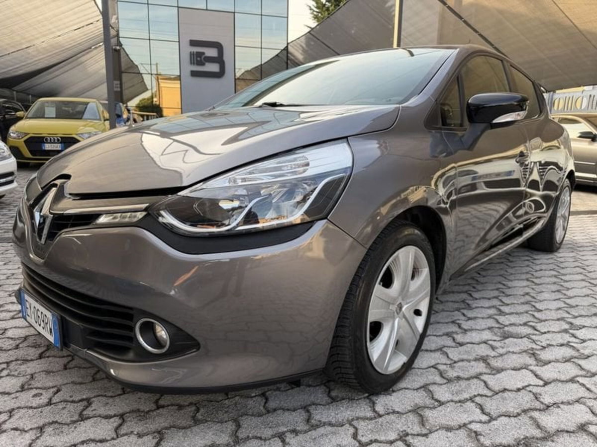 Renault Clio 1.2 75CV 5 porte Costume National