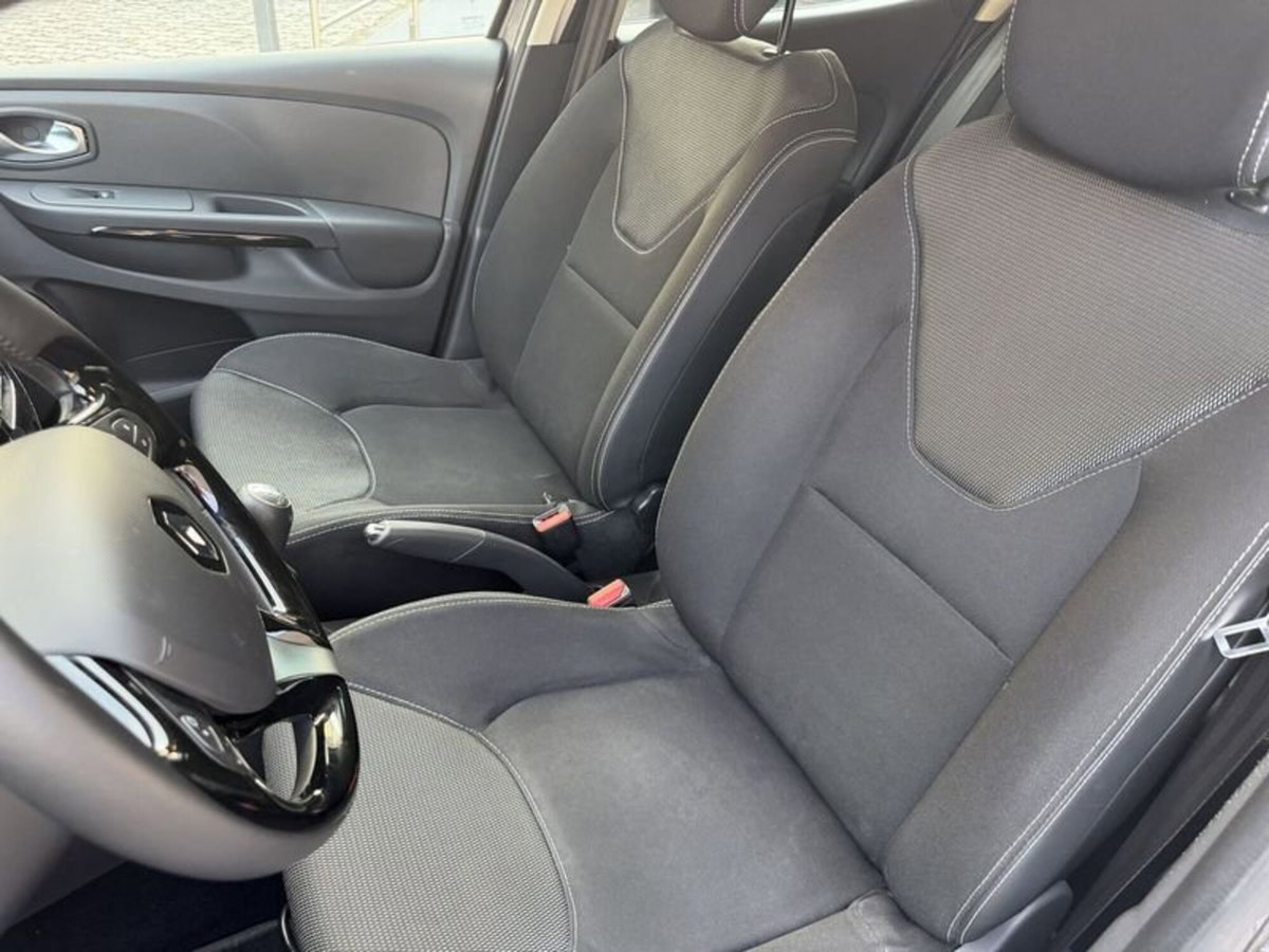 Renault Clio 1.2 75CV 5 porte Costume National (10)