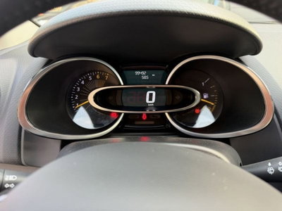 Renault Clio 1.2 75CV 5 porte Costume National (17)