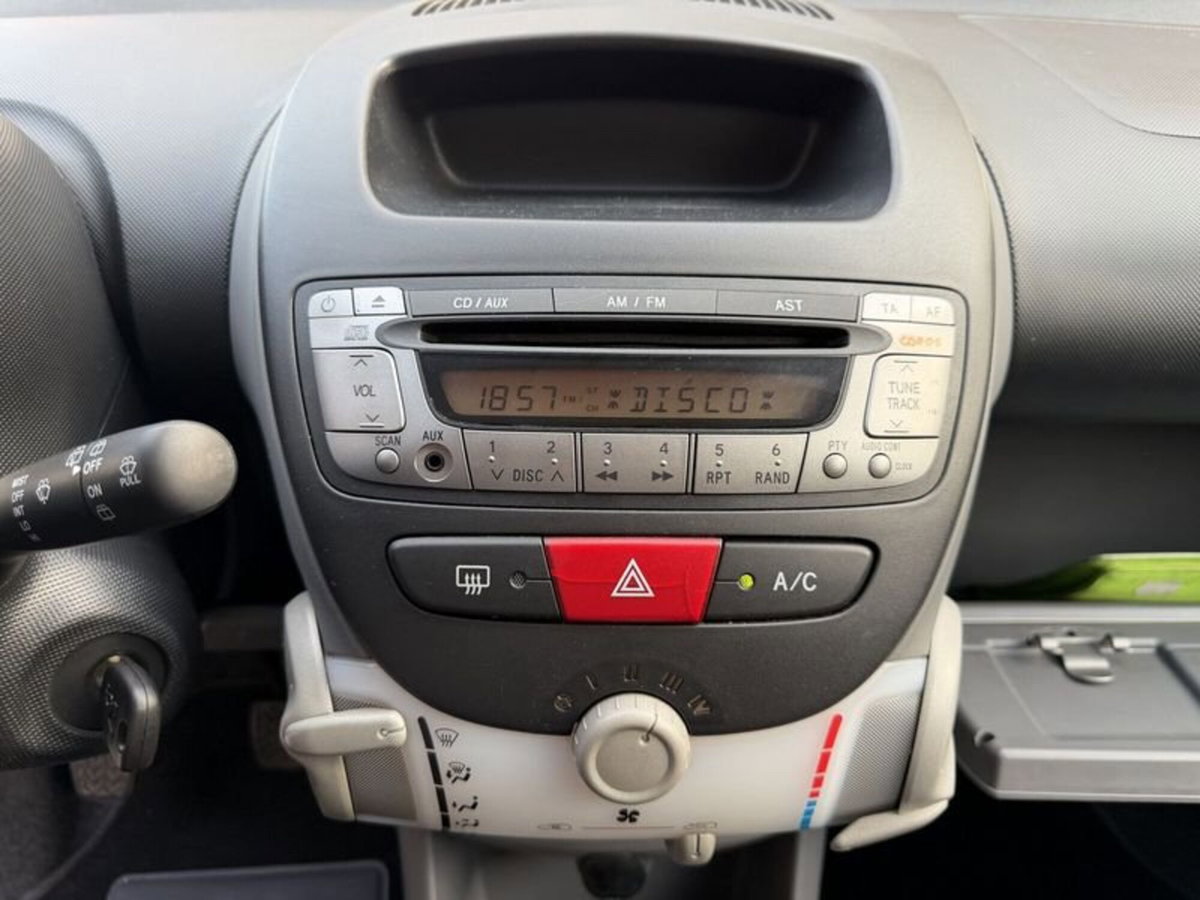 Peugeot 107 68CV 5p. Urban Move (10)